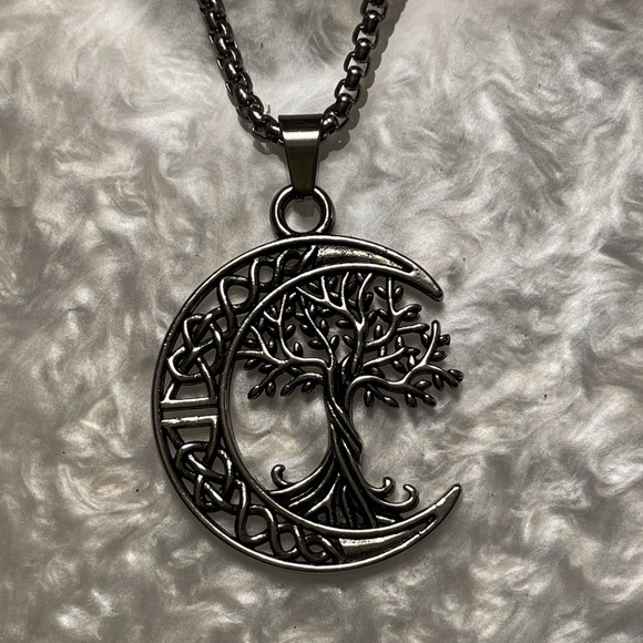Celtic Knot Moon with Tree of Life Necklace Unisex - Picture 9 of 10